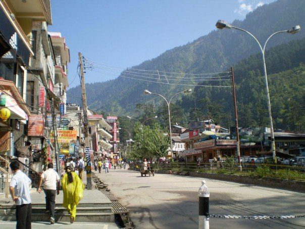 manali-market-mashahur