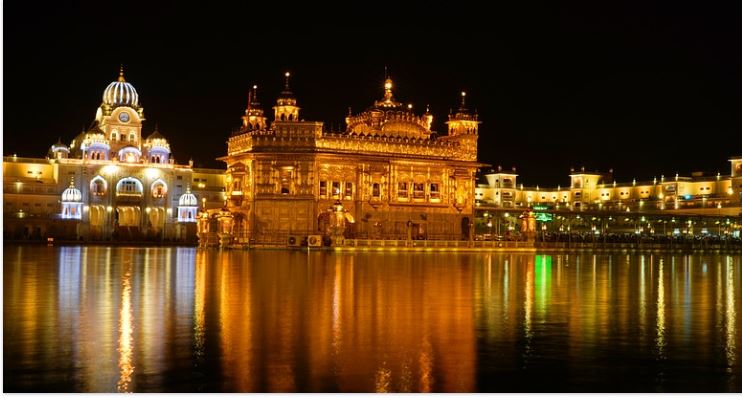 Amritsar famous for golden temple