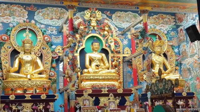 2022_golden_statue_of_lord_buddha_at_golden_temple_namdroling_monastery-1500×844